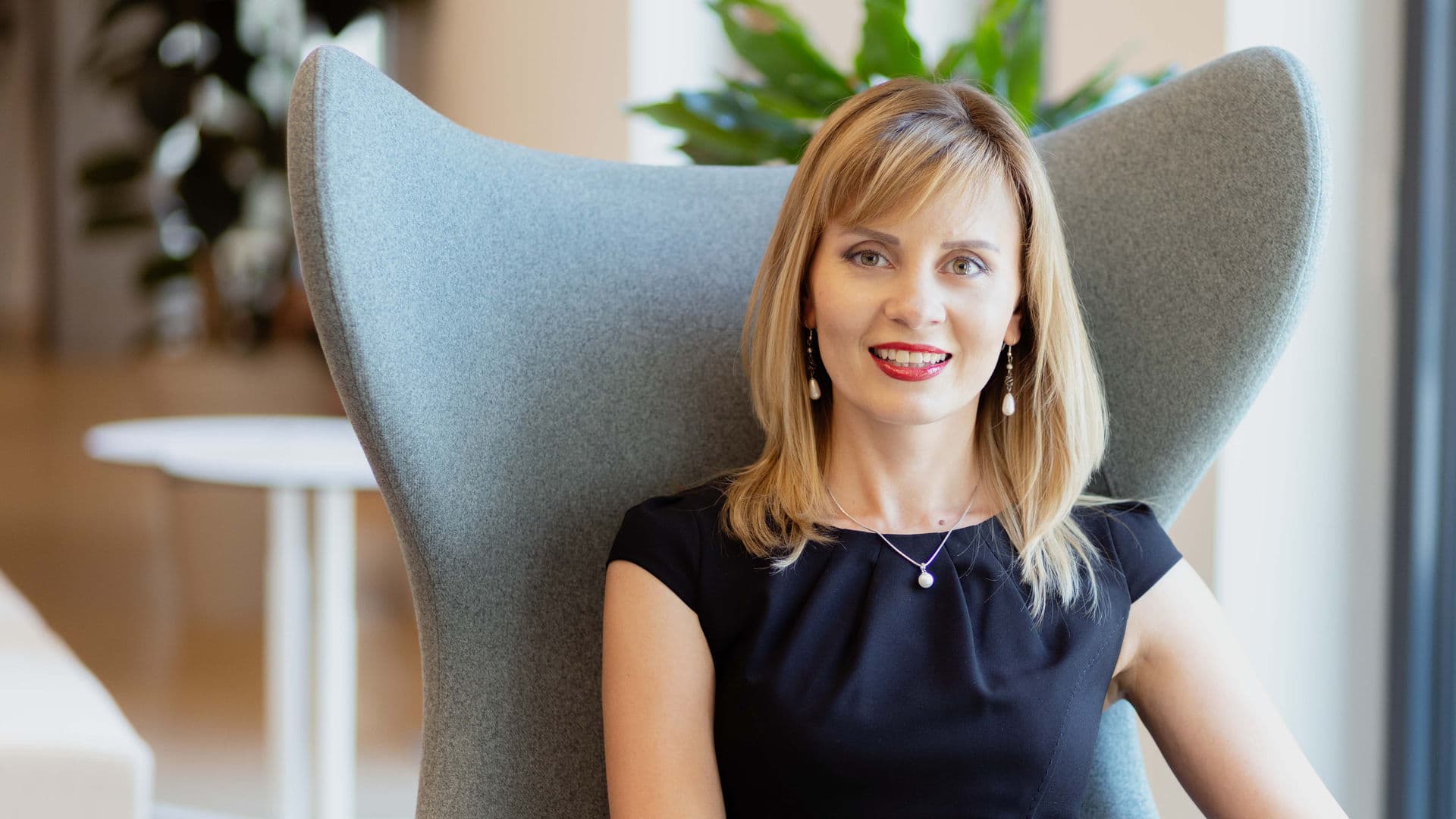 Alexandra Kurbanova - realtor in Prague, риелтор в Праге, realitní makléřka - Praha