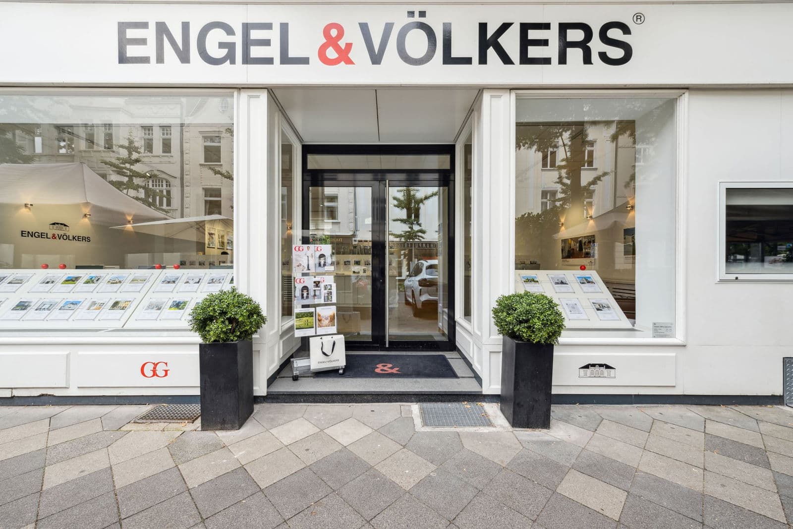Engel & Völkers Düsseldorf Oberkassel - Düsseldorf